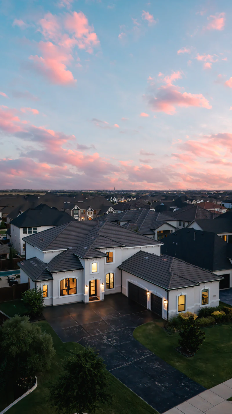 2121 Normandy Circle — 33